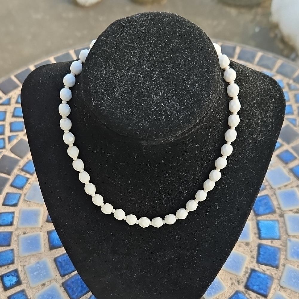 Vintage Elegant White Milk Glass Beaded Necklace